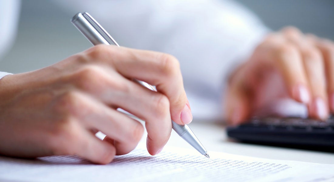 Shop Click Drive in Clinton, IL