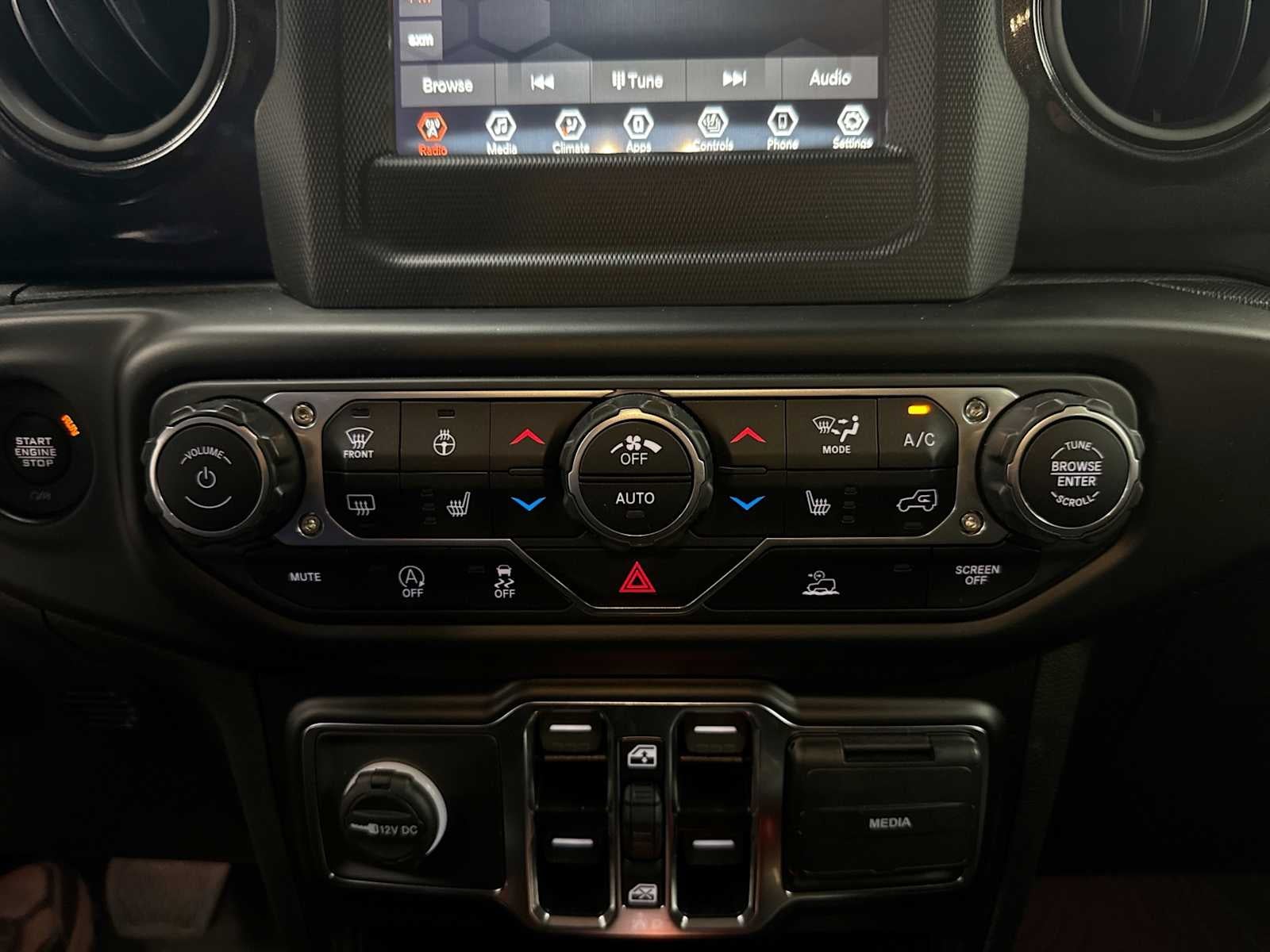 2022 Jeep WRANGLER UNLIMI Base