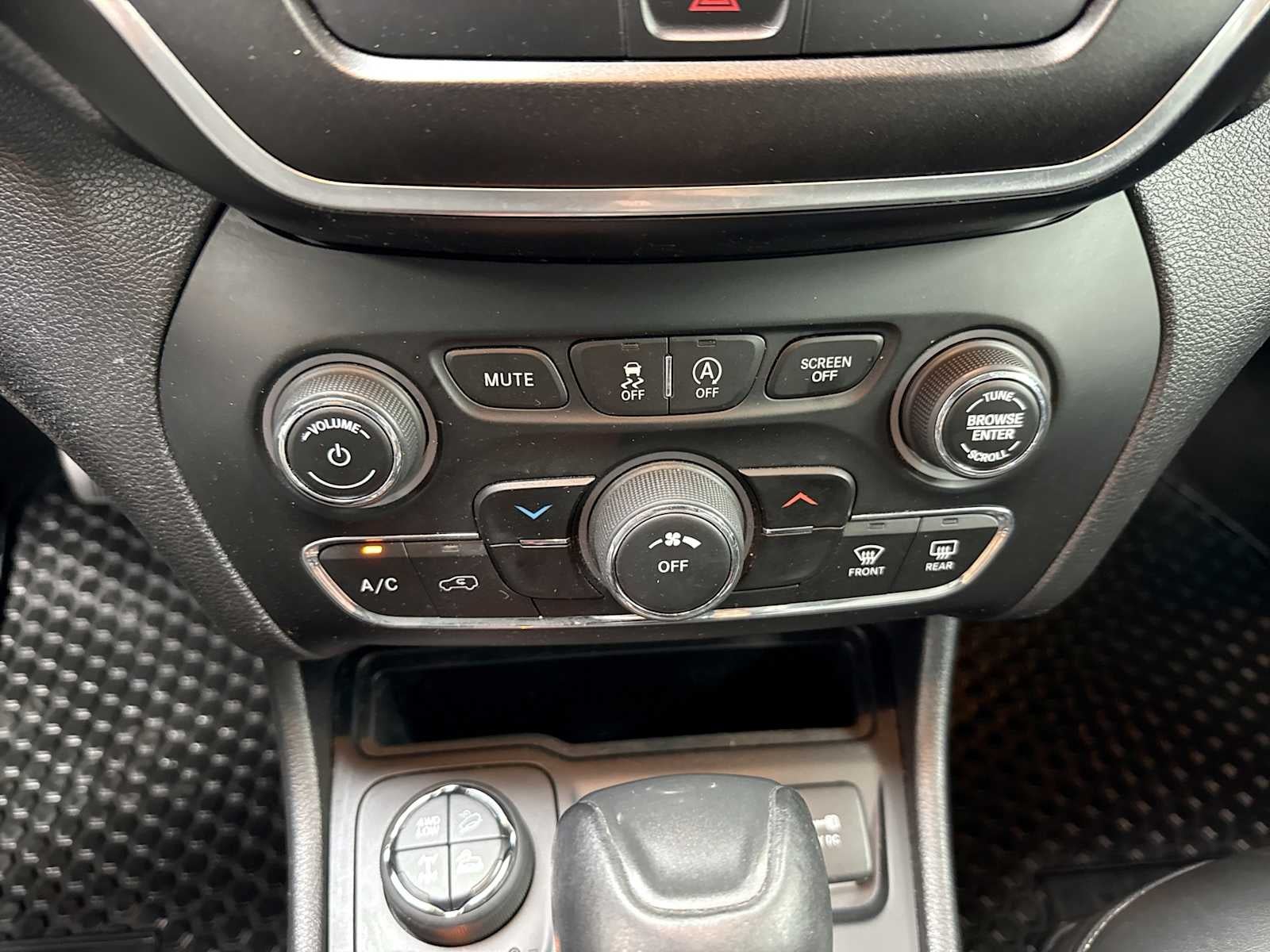 2020 Jeep Cherokee Trailhawk