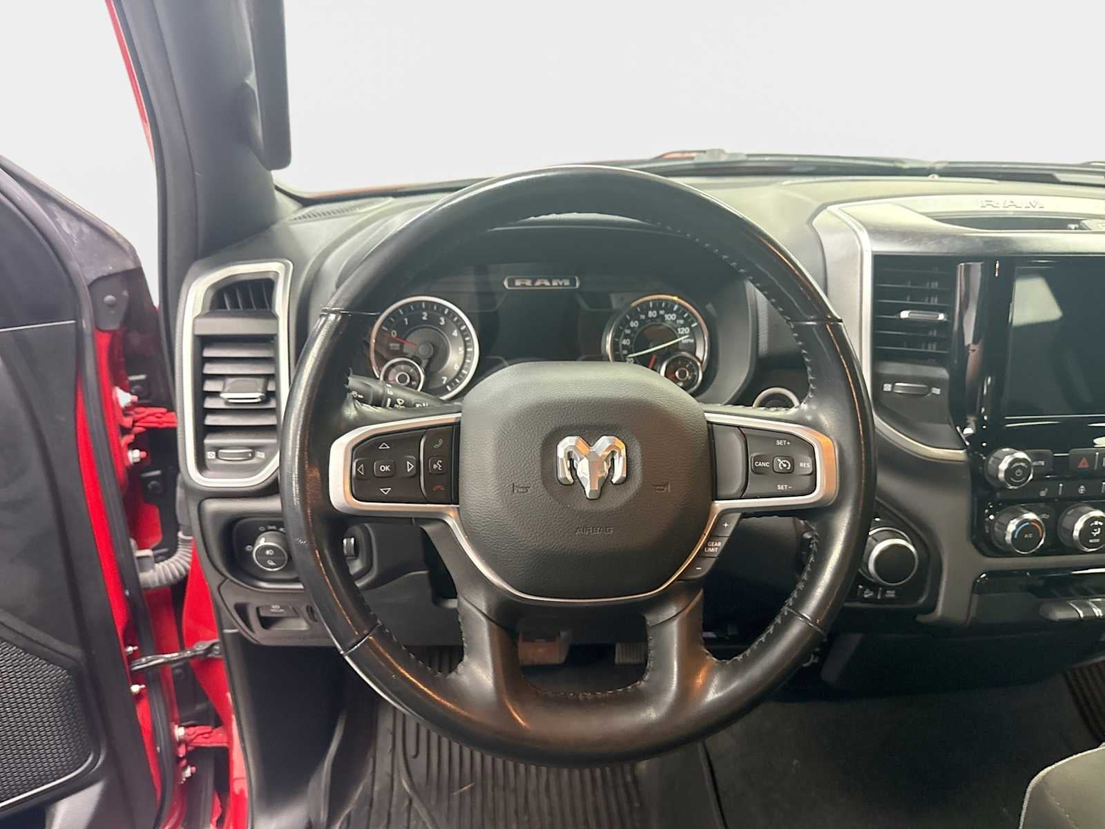 2022 RAM 1500 Big Horn Crew Cab 4x4 5'7" Box