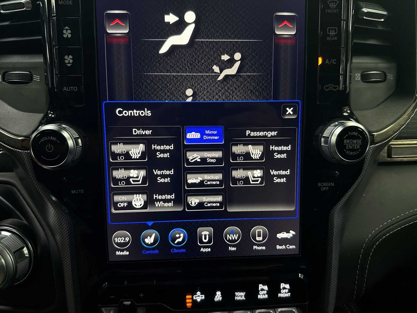 2019 RAM 1500 Limited Crew Cab 4x4 5'7" Box