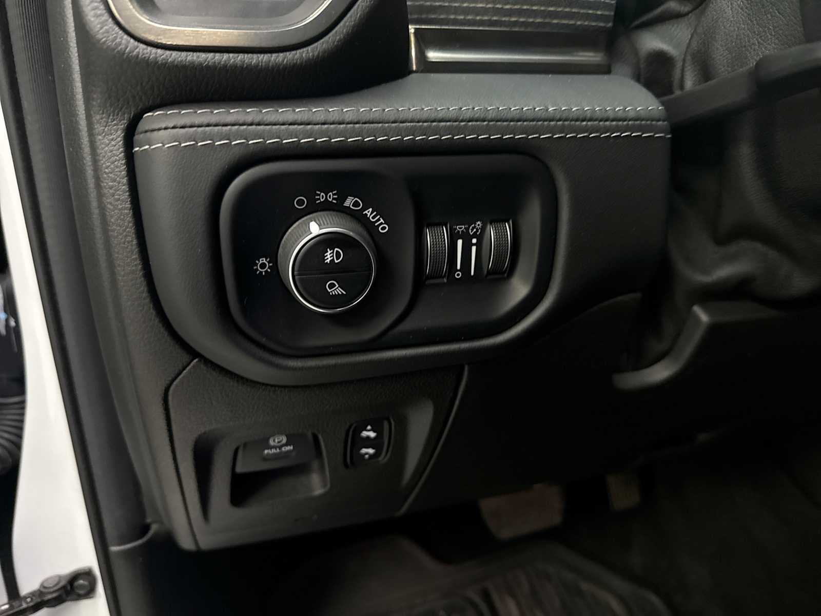 2019 RAM 1500 Limited Crew Cab 4x4 5'7" Box