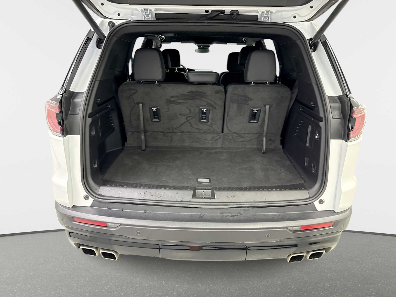 2024 GMC Acadia AT4