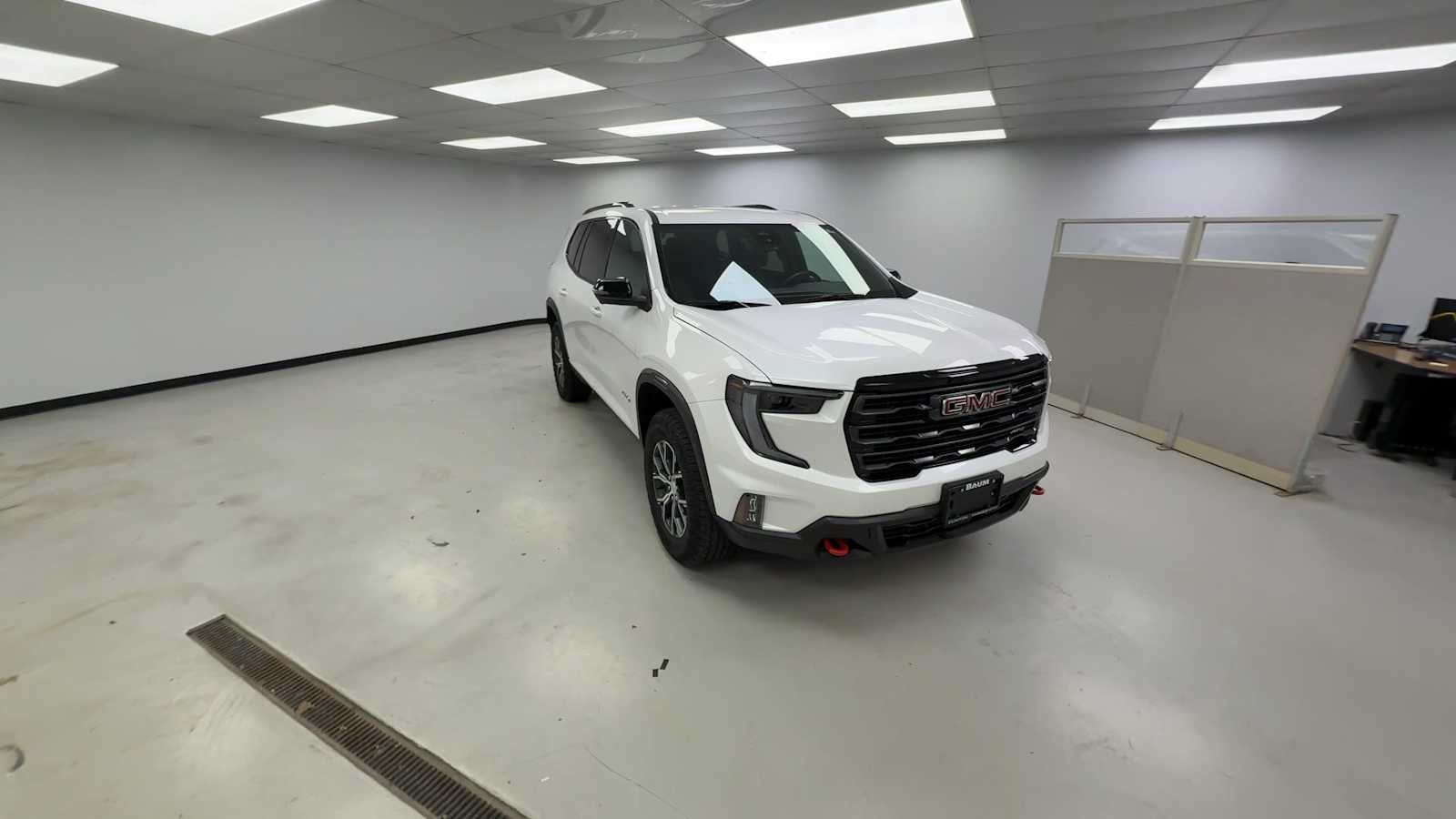 2024 GMC Acadia AT4