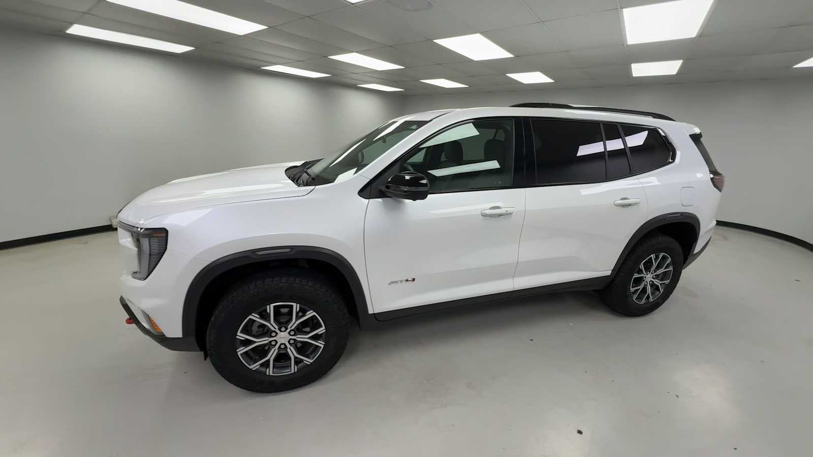 2024 GMC Acadia AT4