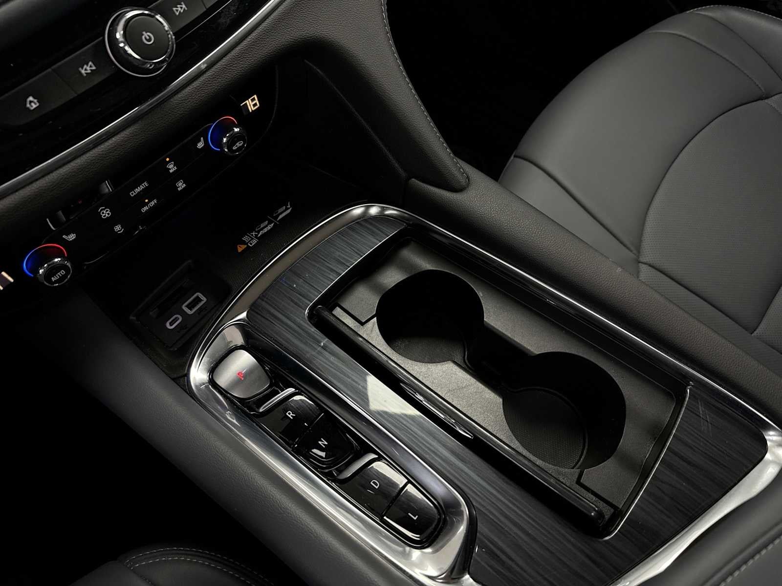 2024 Buick Enclave Essence