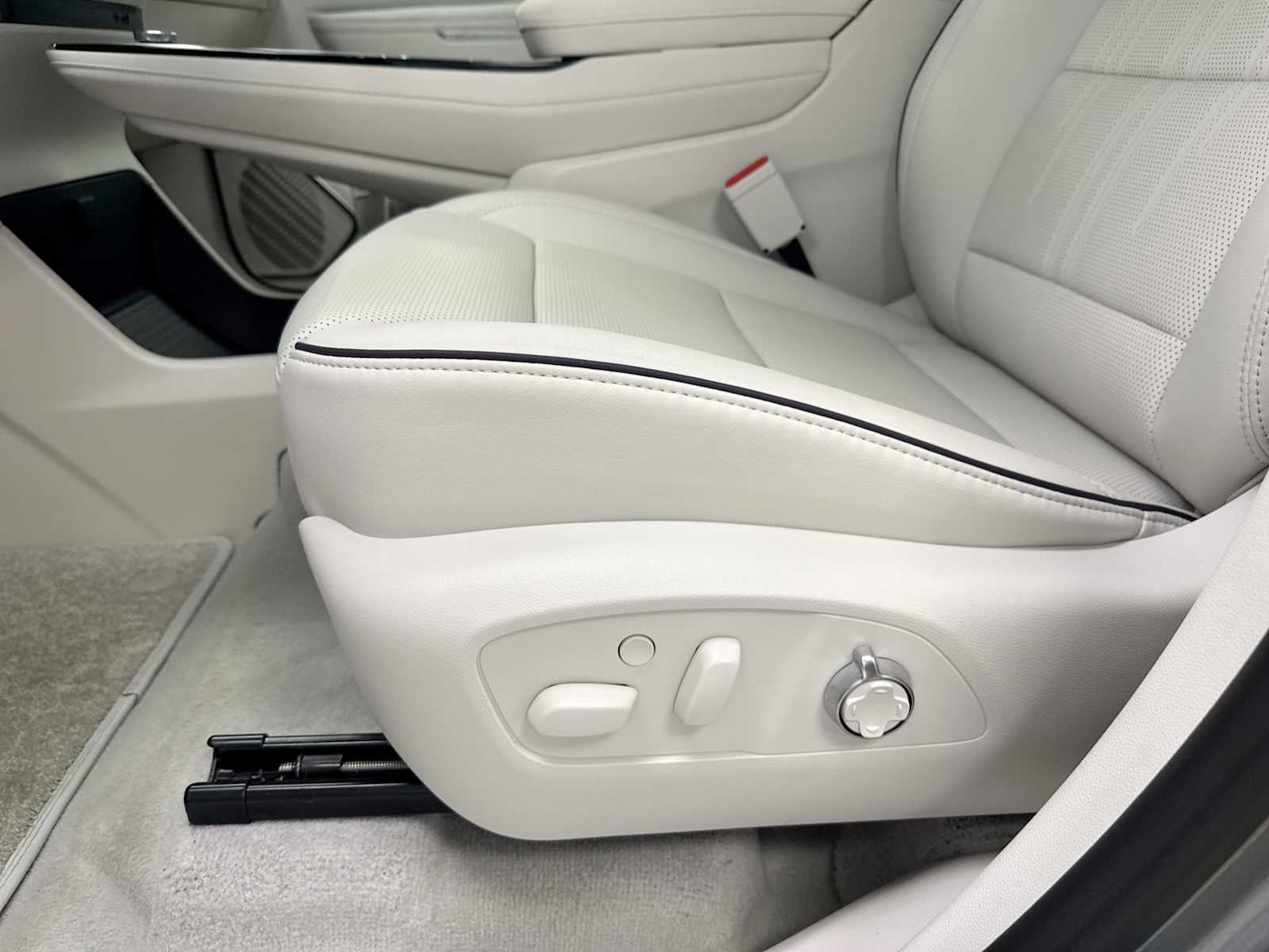 2027 Buick Enclave Avenir