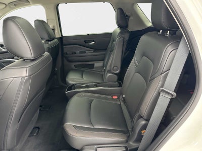 2024 Nissan Pathfinder SL 4WD